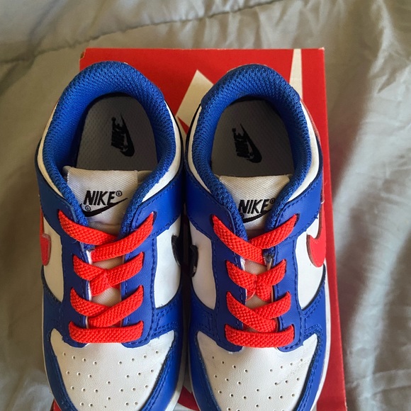 TODDLERS NIKE DUNK LOW 8C - Picture 2 of 3